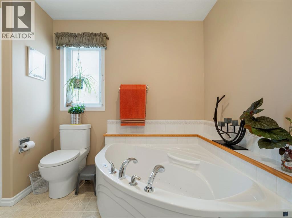 44 Canyon Boulevard W, Lethbridge, Alberta  T1K 6X6 - Photo 25 - A2299884