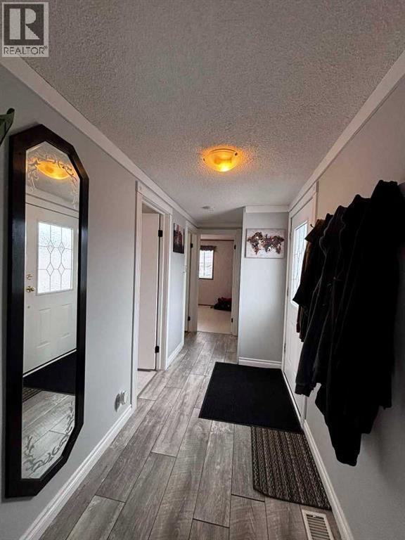 408 Silver Pointe Drive, Rural Grande Prairie No. 1, Alberta  T8W 5K5 - Photo 2 - A2301513