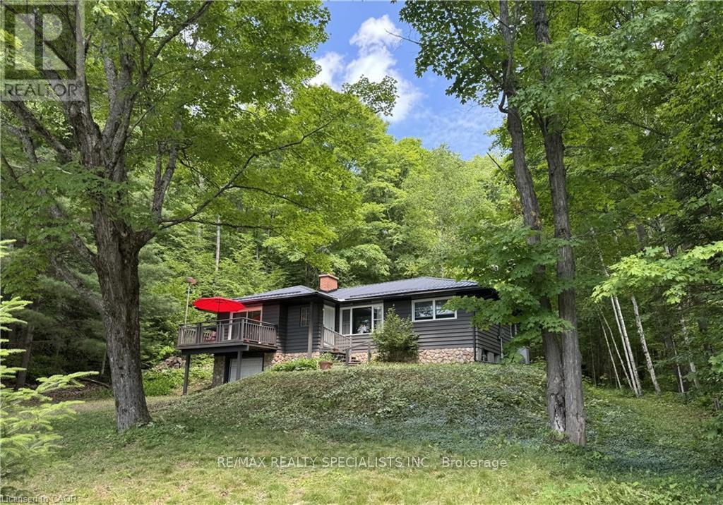 5803 Haliburton Lake Road, Dysart Et Al, Ontario  K0M 1S0 - Photo 6 - X12659458