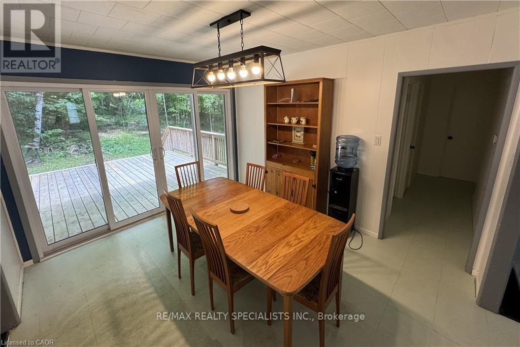 5803 Haliburton Lake Road, Dysart Et Al, Ontario  K0M 1S0 - Photo 14 - X12659458