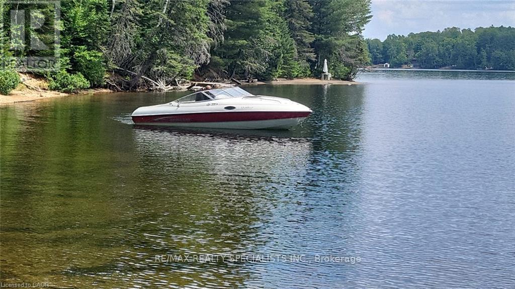 5803 Haliburton Lake Road, Dysart Et Al, Ontario  K0M 1S0 - Photo 4 - X12659458