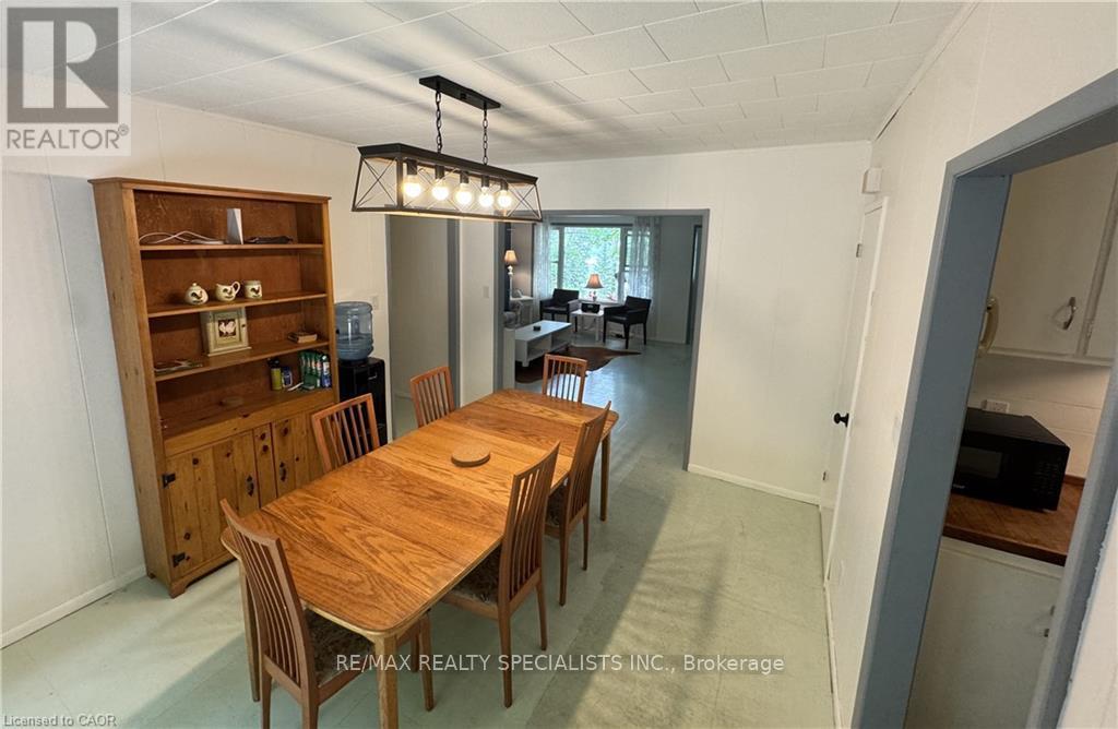 5803 Haliburton Lake Road, Dysart Et Al, Ontario  K0M 1S0 - Photo 15 - X12659458