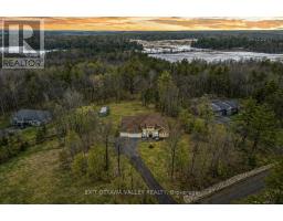 740 WALFORD ROAD, Laurentian Valley, Ontario