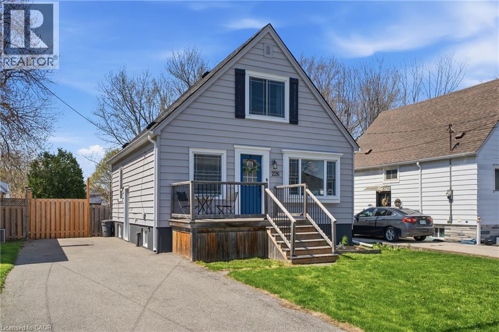226 East 27th Street, Hamilton, Ontario  L8V 3G4 - Photo 4 - 40820979