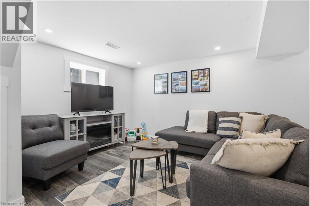 226 East 27th Street, Hamilton, Ontario  L8V 3G4 - Photo 27 - 40820979