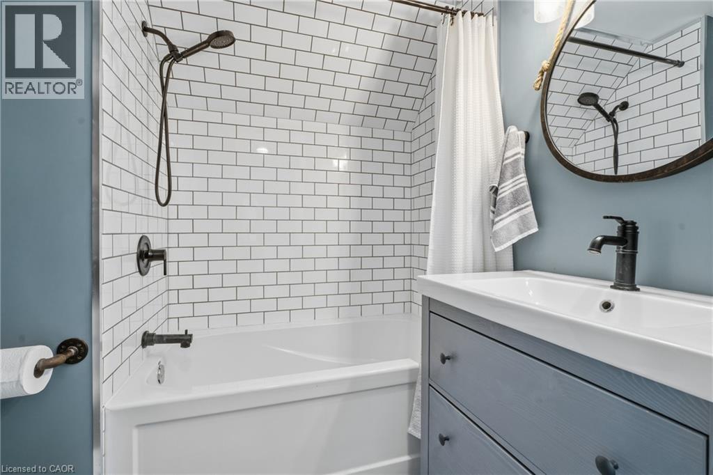 226 East 27th Street, Hamilton, Ontario  L8V 3G4 - Photo 22 - 40820979