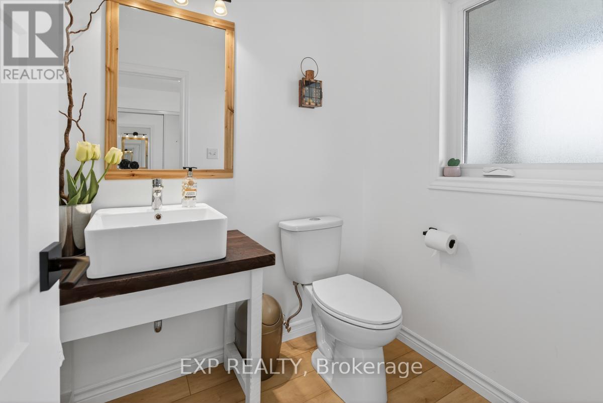 37008 Third Line, Southwold, Ontario  N0L 2G0 - Photo 8 - X13047700