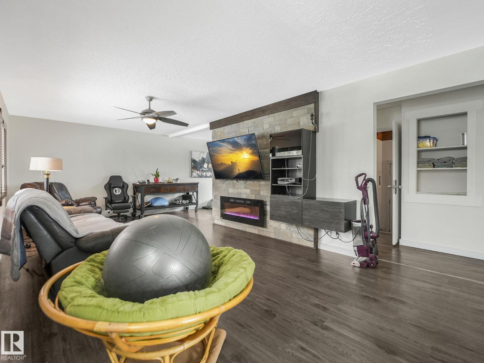 7607 70 Av Nw, Edmonton, Alberta  T6C 0A3 - Photo 11 - E4484340