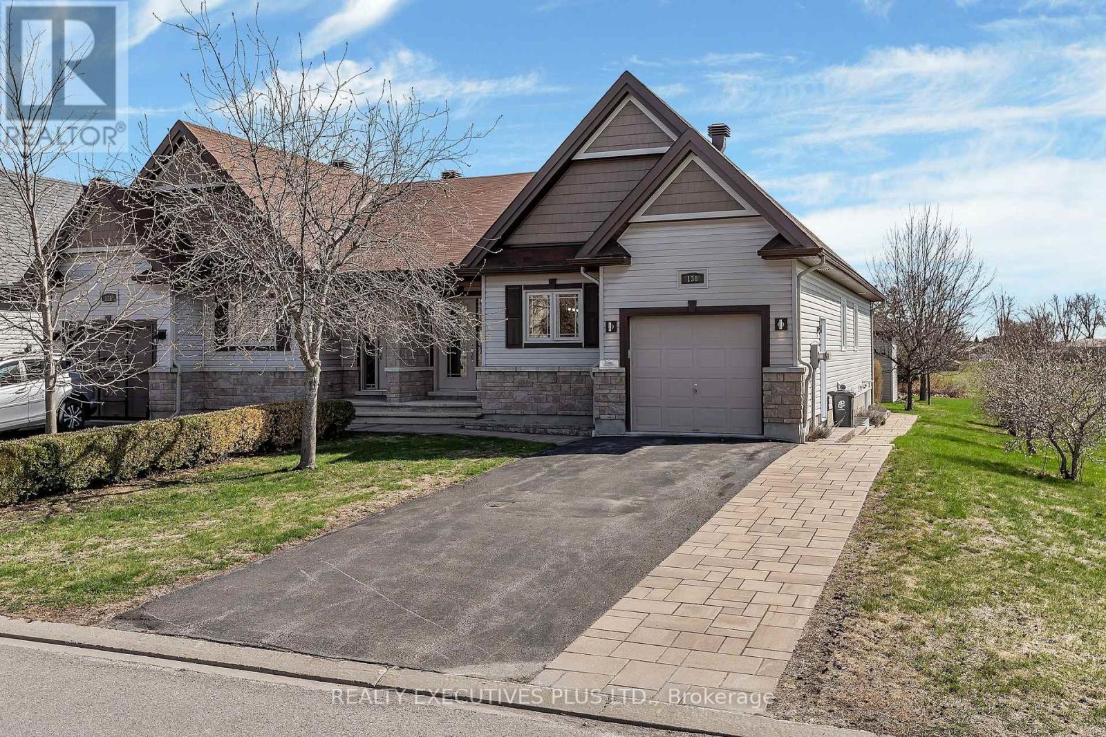 138 CASTEL STREET, Alfred and Plantagenet, Ontario