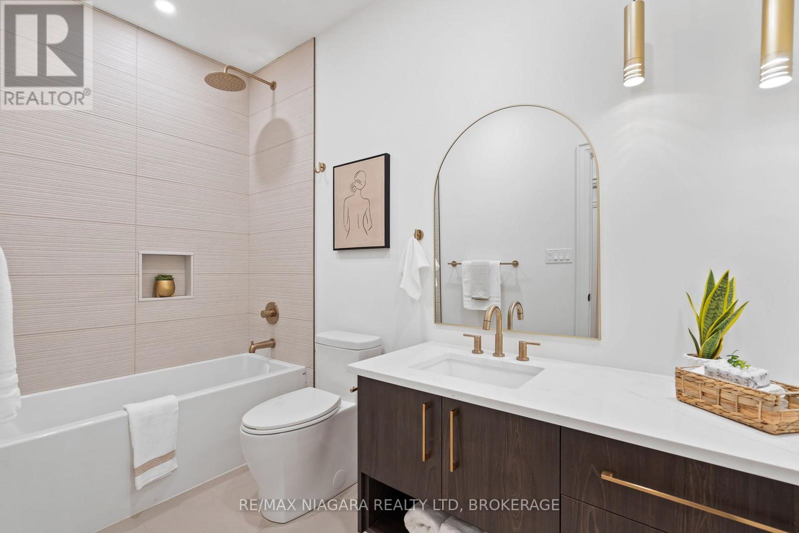 17 Accursi Crescent, Pelham, Ontario  L0S 1E2 - Photo 31 - X13047758