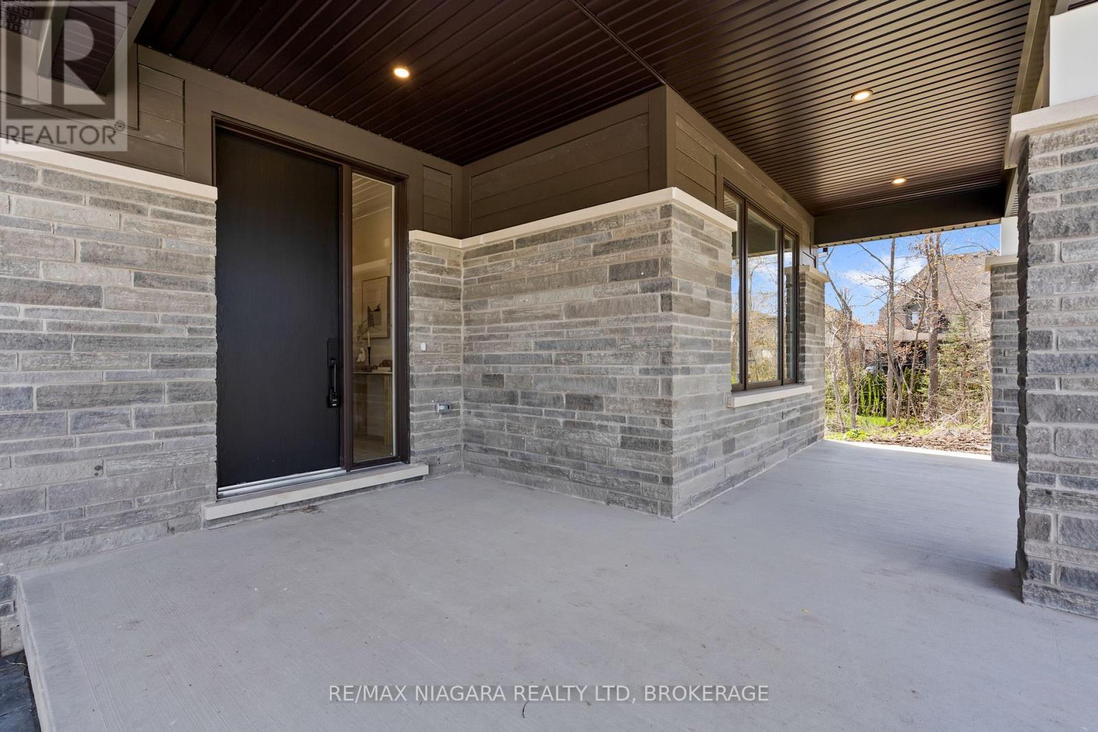 17 Accursi Crescent, Pelham, Ontario  L0S 1E2 - Photo 4 - X13047758