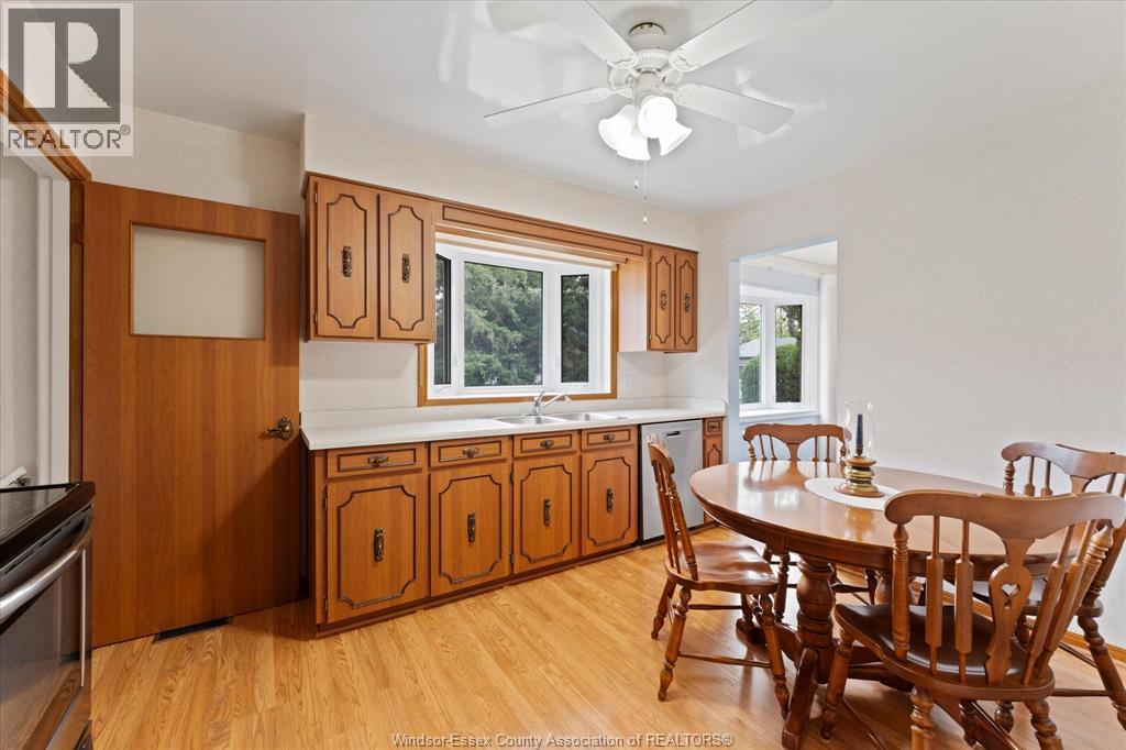 3570 Roxborough Boulevard, Windsor, Ontario  N9E 3A2 - Photo 12 - 26009272