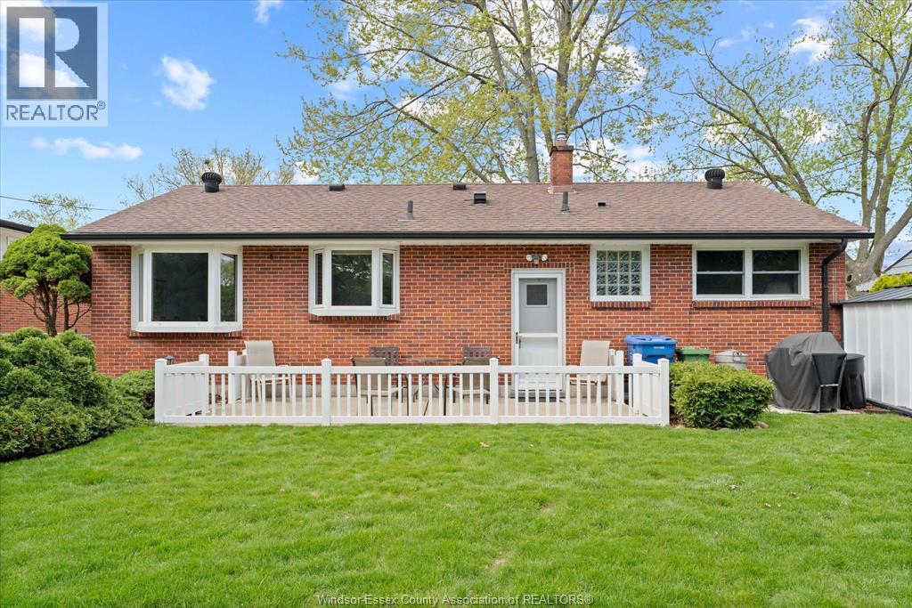 3570 Roxborough Boulevard, Windsor, Ontario  N9E 3A2 - Photo 29 - 26009272