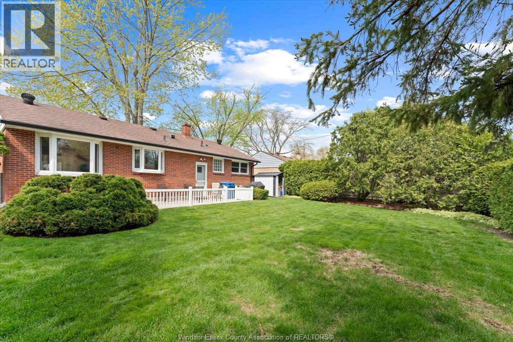 3570 Roxborough Boulevard, Windsor, Ontario  N9E 3A2 - Photo 32 - 26009272