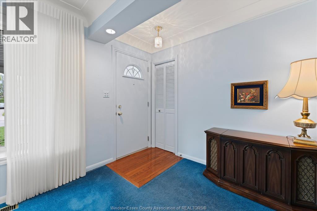 3570 Roxborough Boulevard, Windsor, Ontario  N9E 3A2 - Photo 5 - 26009272