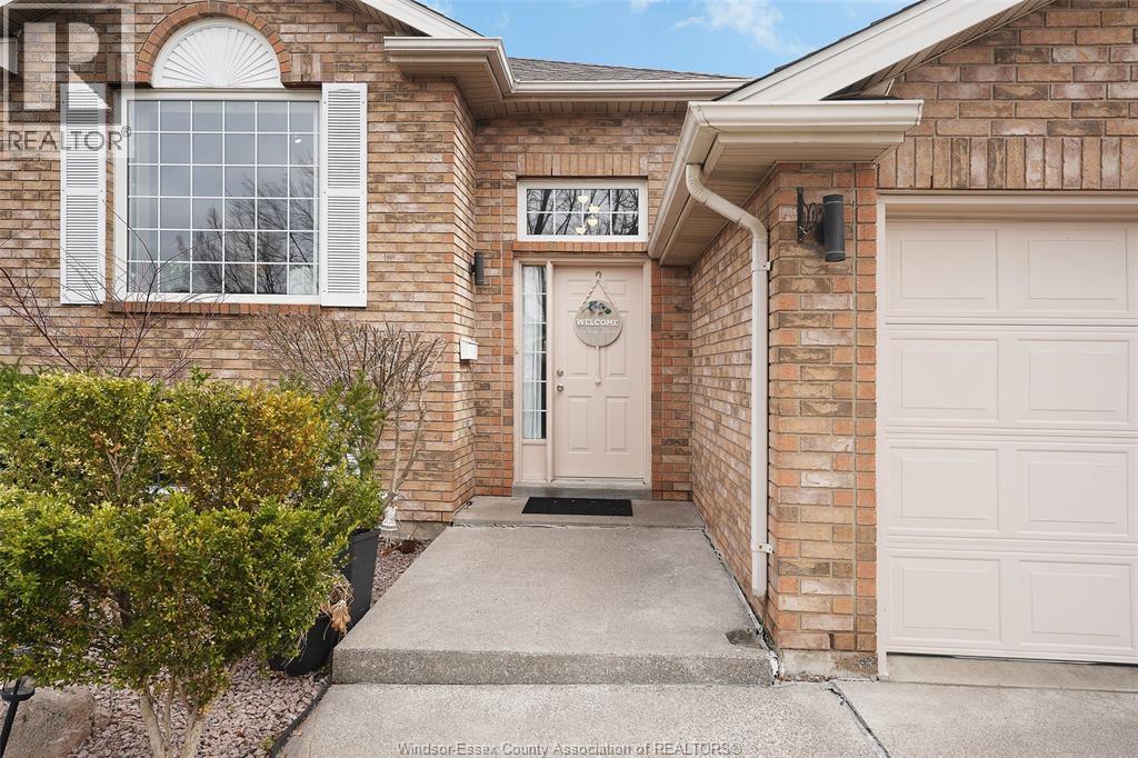 3888 Aristotle Crescent, Windsor, Ontario  N9G 2N9 - Photo 3 - 26009271