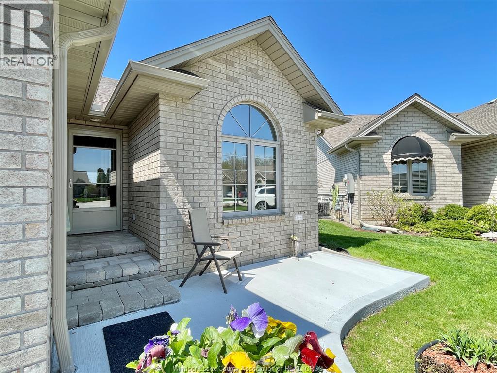 8 Sand Pebble Crescent, Kingsville, Ontario  N9Y 4B3 - Photo 2 - 26009206