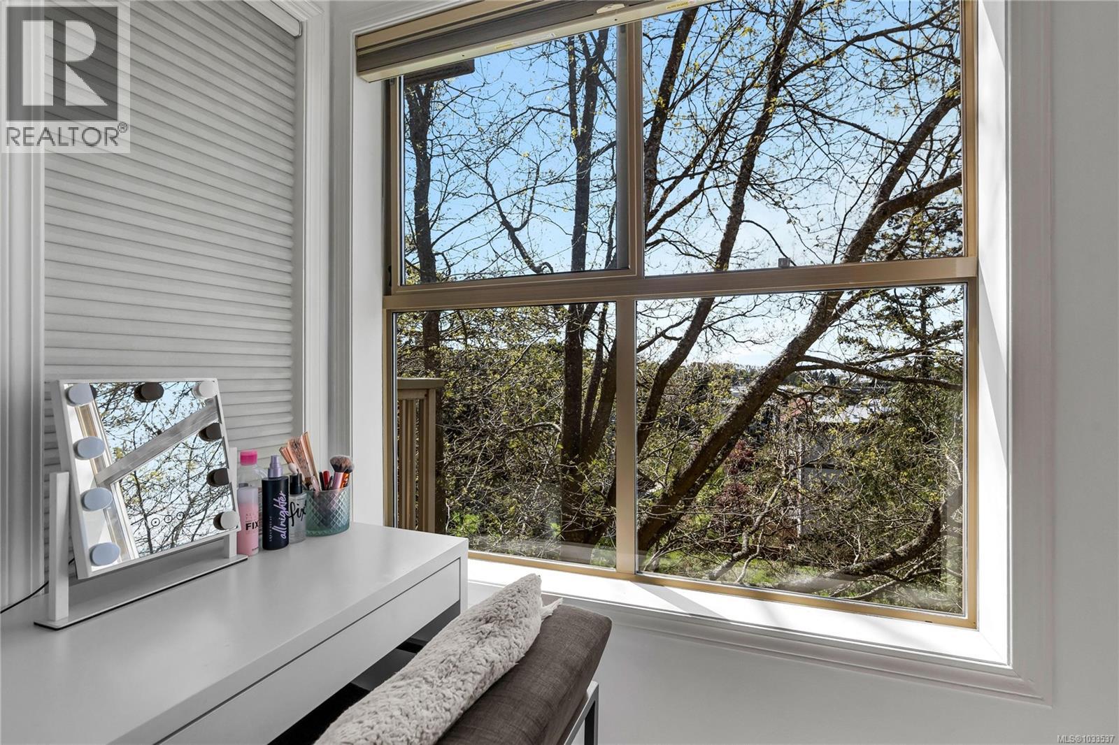 405 3363 Glasgow Ave, Saanich, British Columbia  V8X 1M5 - Photo 15 - 1033537