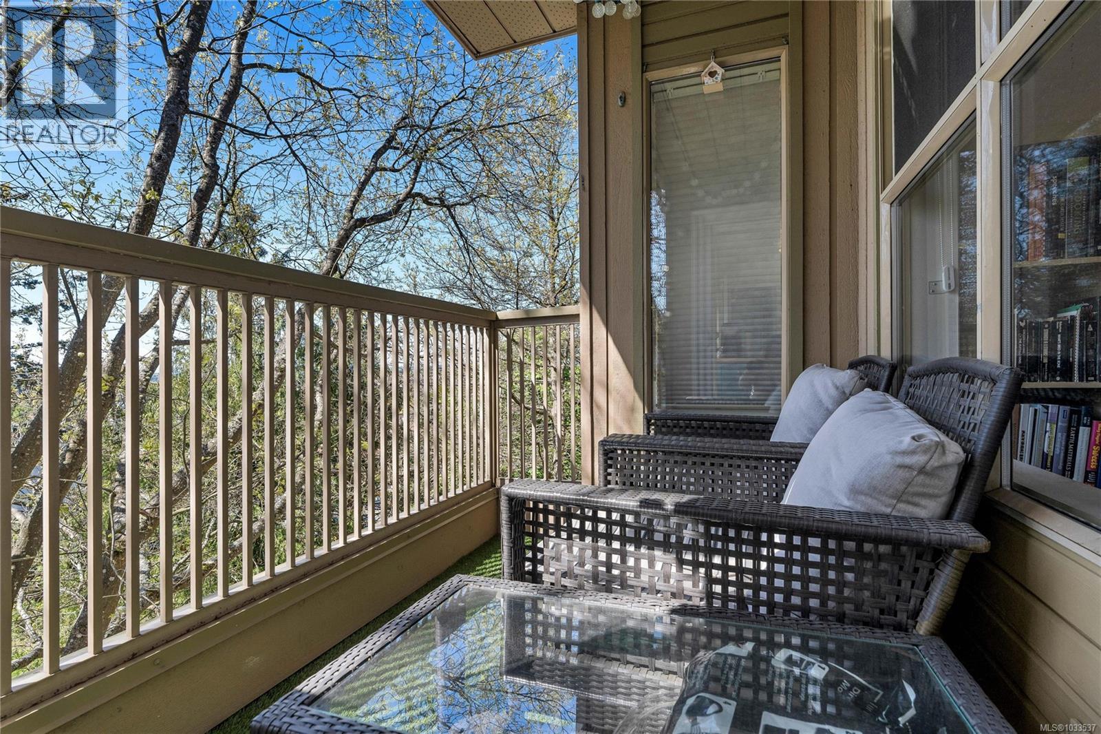 405 3363 Glasgow Ave, Saanich, British Columbia  V8X 1M5 - Photo 16 - 1033537