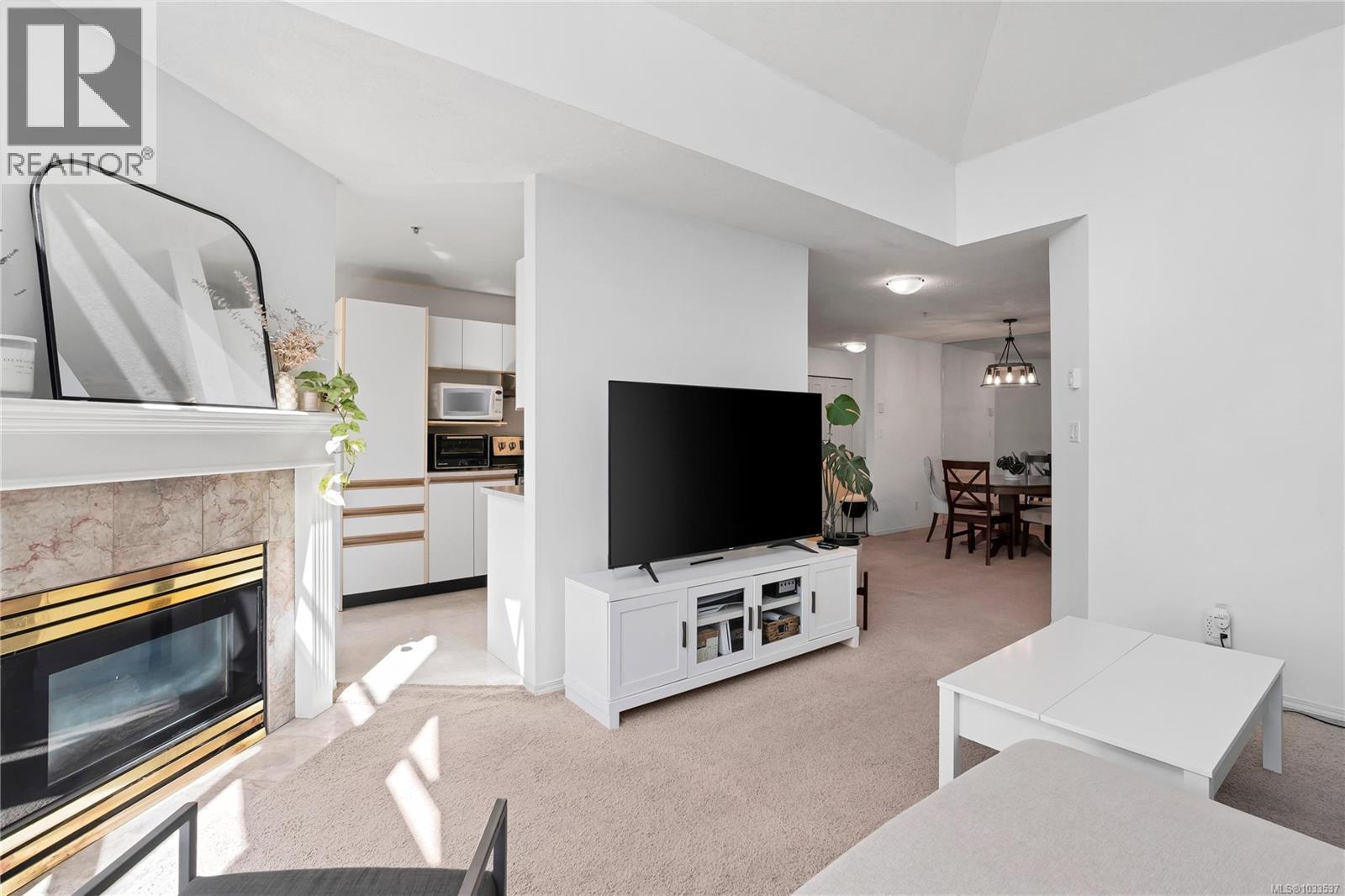 405 3363 Glasgow Ave, Saanich, British Columbia  V8X 1M5 - Photo 7 - 1033537