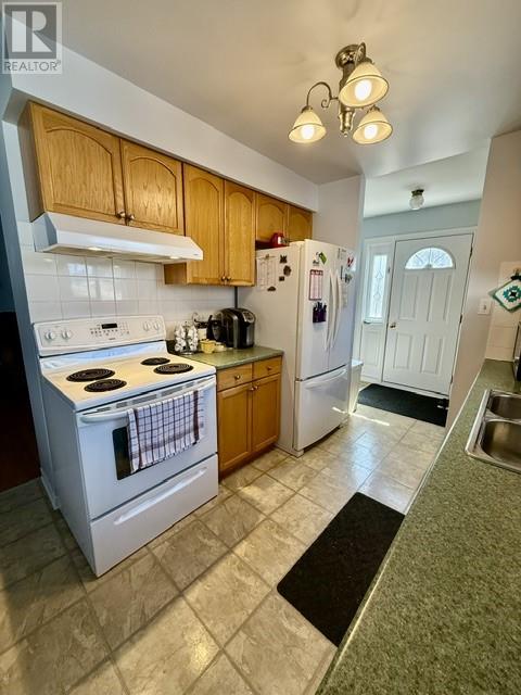 38 Ottawa Ave, Elliot Lake, Ontario  P5A 2P1 - Photo 12 - 2127209