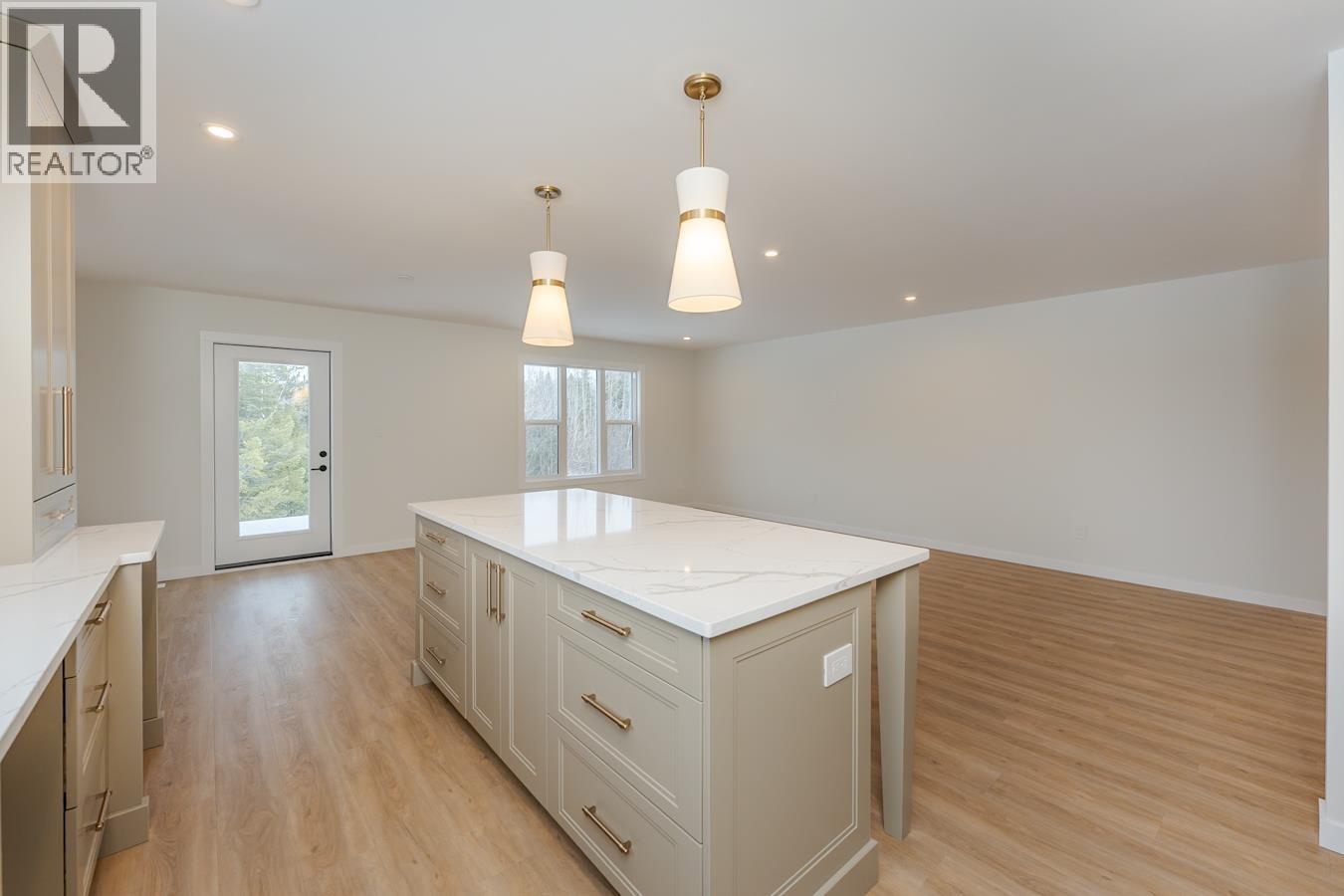 5108 Woodvalley Drive, Prince George, British Columbia  V2K 0B6 - Photo 6 - R3070555