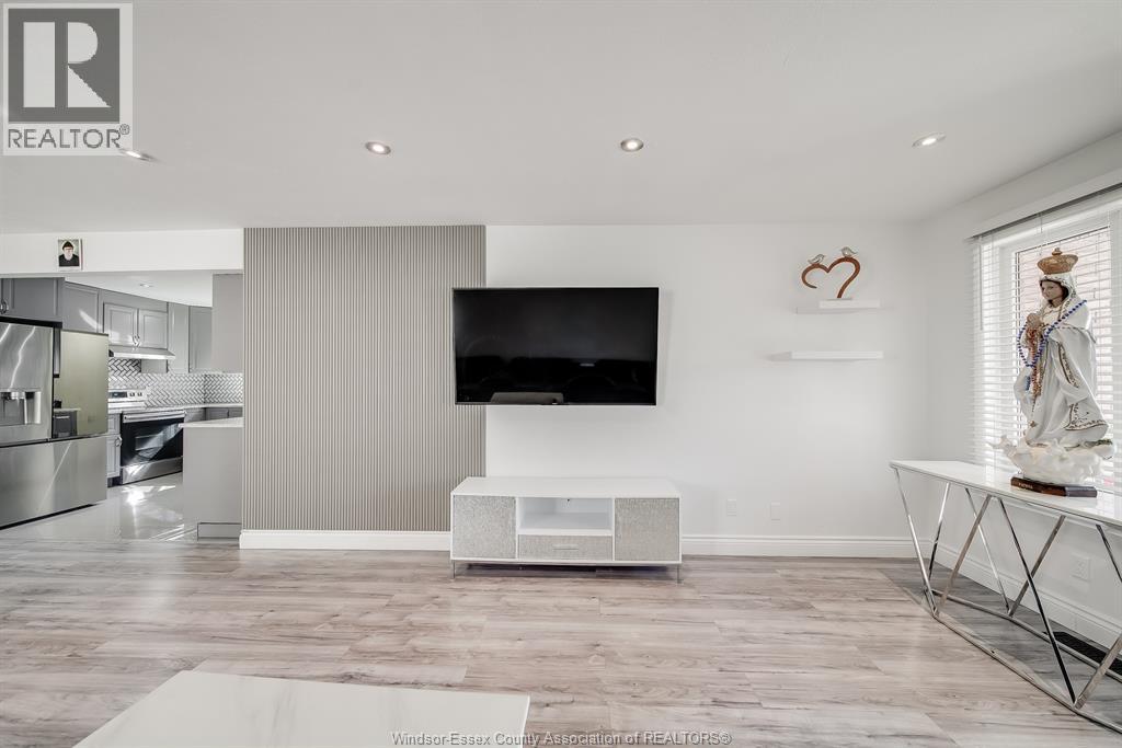 738 Bensette Street, Windsor, Ontario  N8X 2Z1 - Photo 8 - 26008961