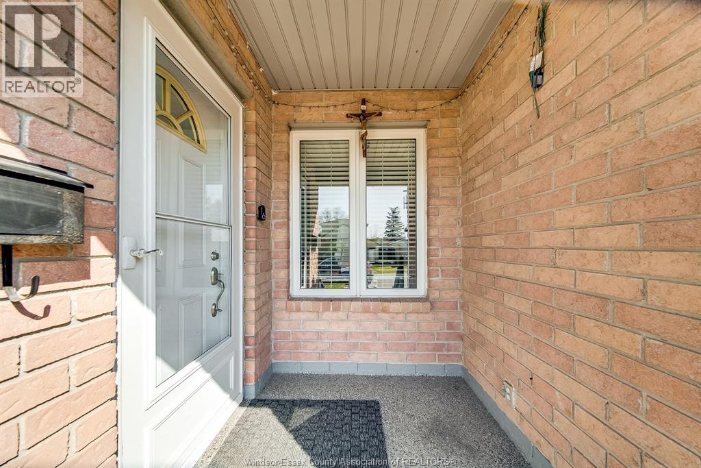 738 Bensette Street, Windsor, Ontario  N8X 2Z1 - Photo 47 - 26008961