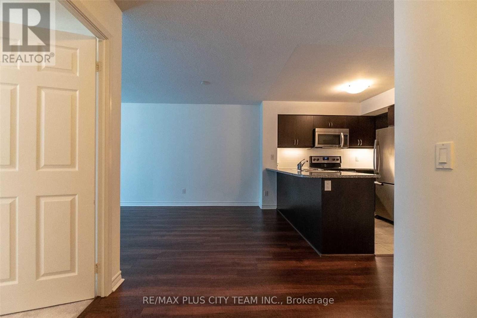 1008 - 19 Grand Trunk Crescent, Toronto, Ontario  M5J 3A3 - Photo 5 - C13003270