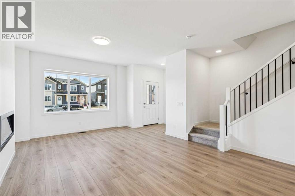 15 Emberside Park, Cochrane, Alberta  T4C 3H8 - Photo 6 - A2292948