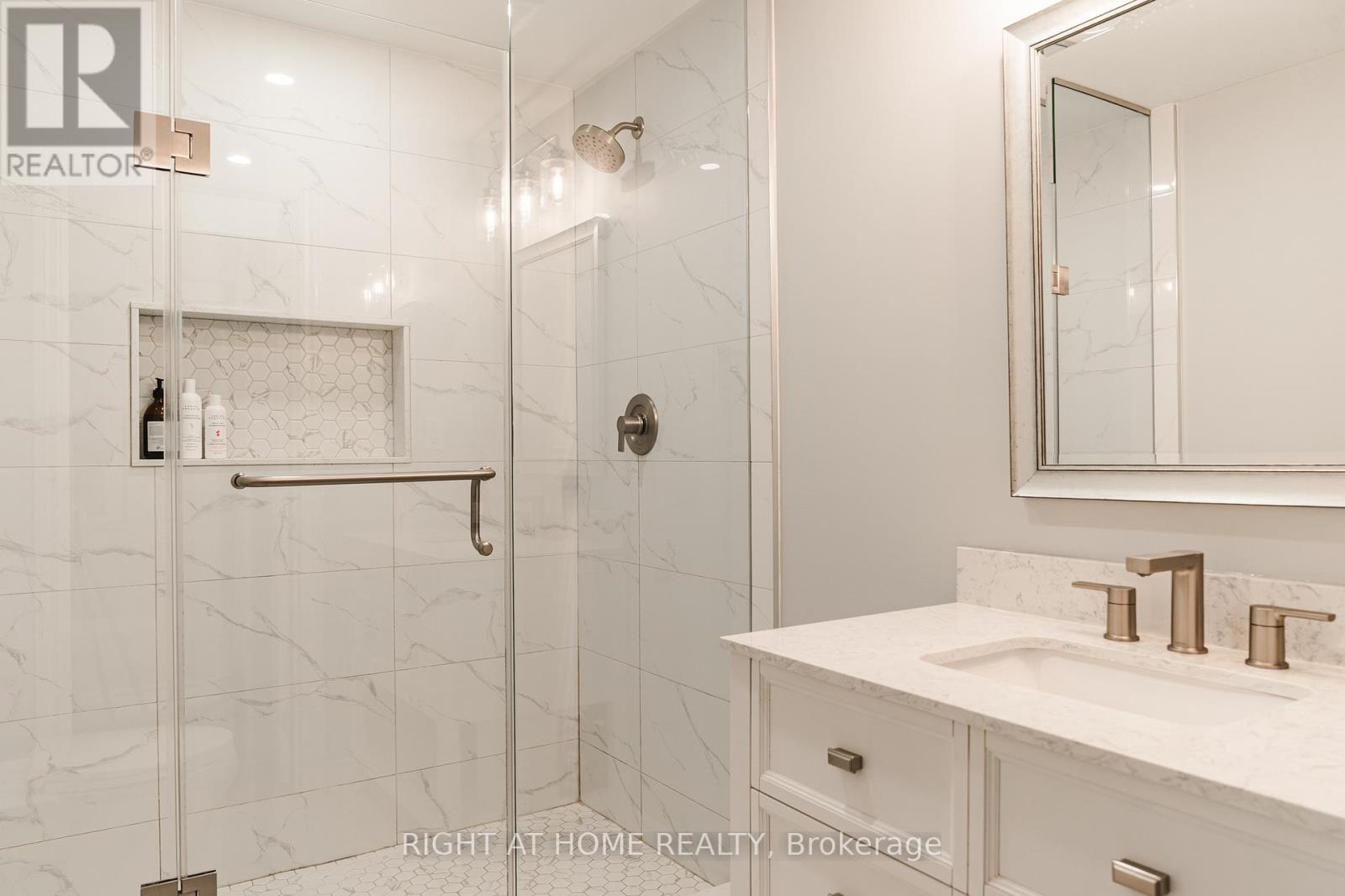 26 Great Heron Court, King, Ontario  L7B 0P4 - Photo 34 - N13047492