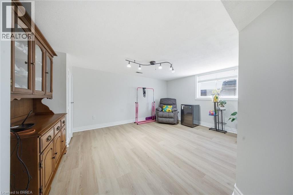 375 Wellington Street, Brantford, Ontario  N3S 4A8 - Photo 19 - 40820829