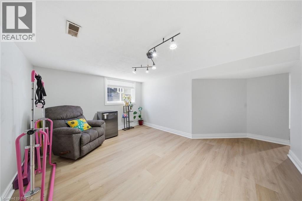 375 Wellington Street, Brantford, Ontario  N3S 4A8 - Photo 20 - 40820829