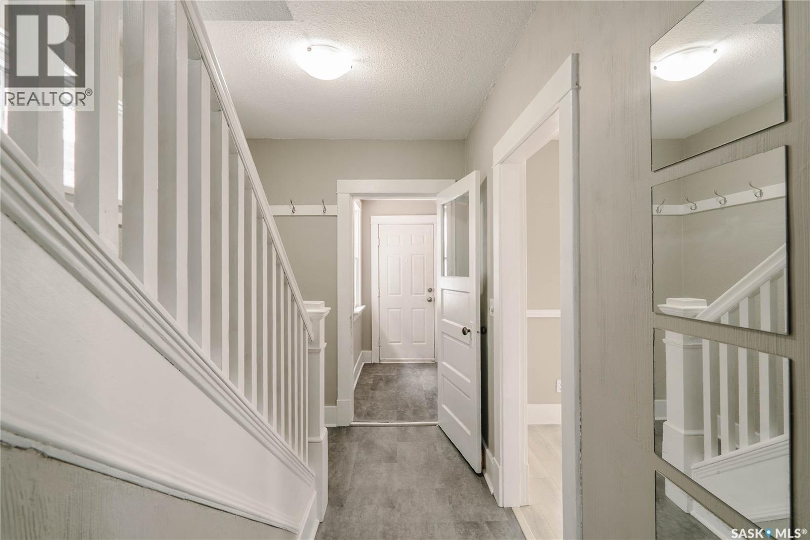 1328 D Avenue N, Saskatoon, Saskatchewan  S7L 1P3 - Photo 12 - SK034020