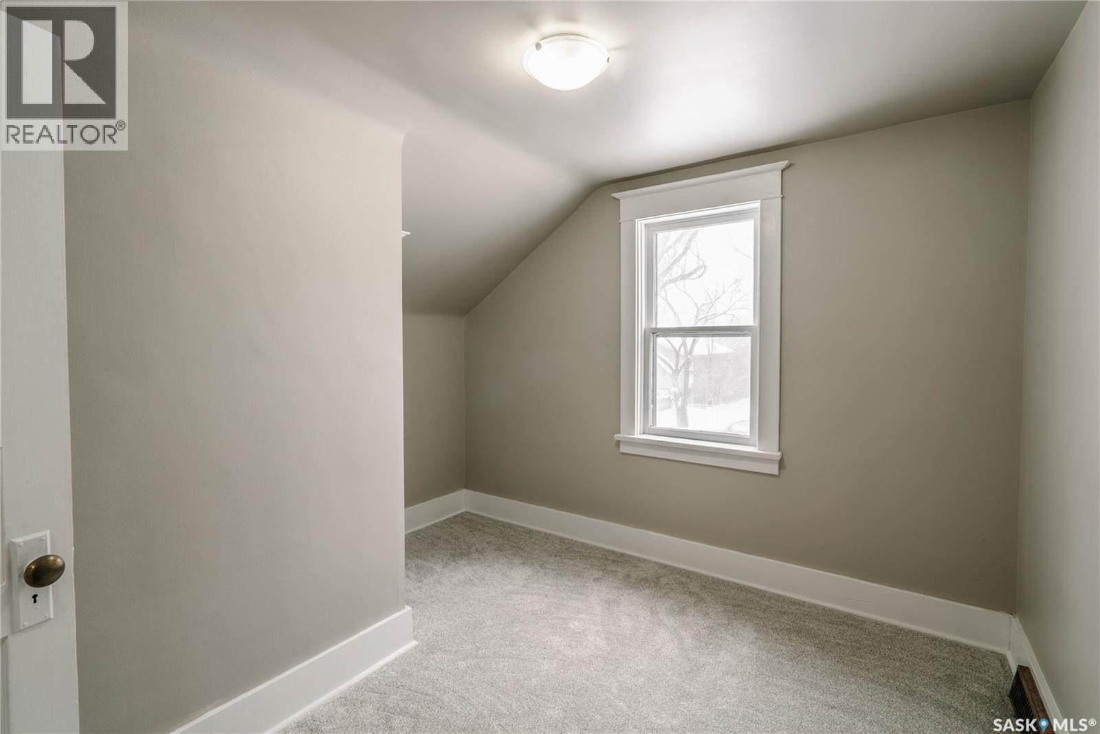 1328 D Avenue N, Saskatoon, Saskatchewan  S7L 1P3 - Photo 14 - SK034020