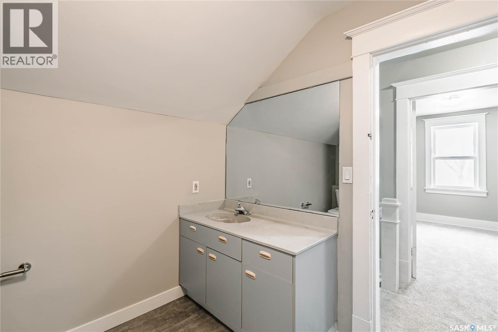 1328 D Avenue N, Saskatoon, Saskatchewan  S7L 1P3 - Photo 18 - SK034020