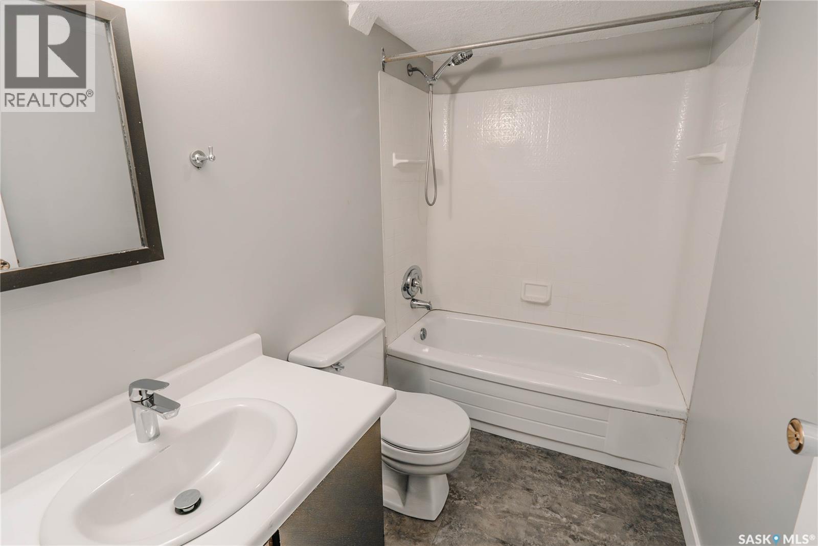 1328 D Avenue N, Saskatoon, Saskatchewan  S7L 1P3 - Photo 27 - SK034020