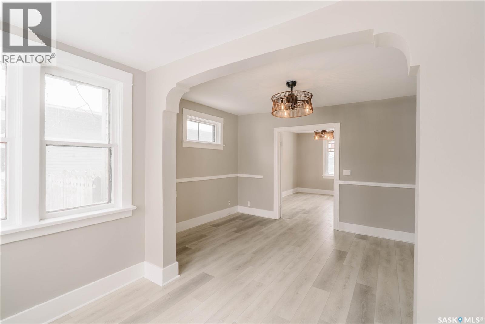 1328 D Avenue N, Saskatoon, Saskatchewan  S7L 1P3 - Photo 3 - SK034020