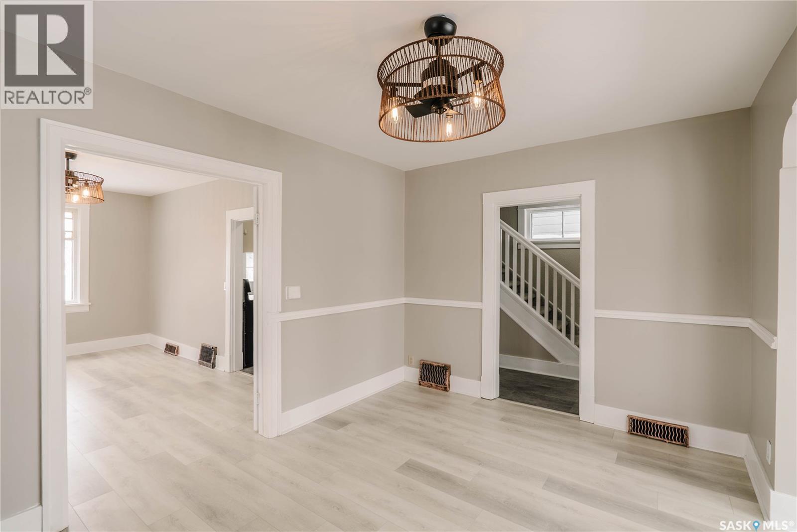 1328 D Avenue N, Saskatoon, Saskatchewan  S7L 1P3 - Photo 4 - SK034020