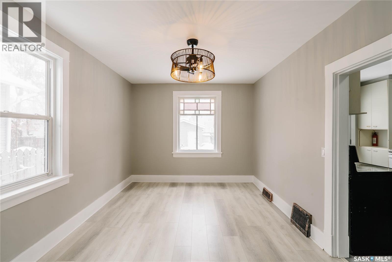 1328 D Avenue N, Saskatoon, Saskatchewan  S7L 1P3 - Photo 5 - SK034020