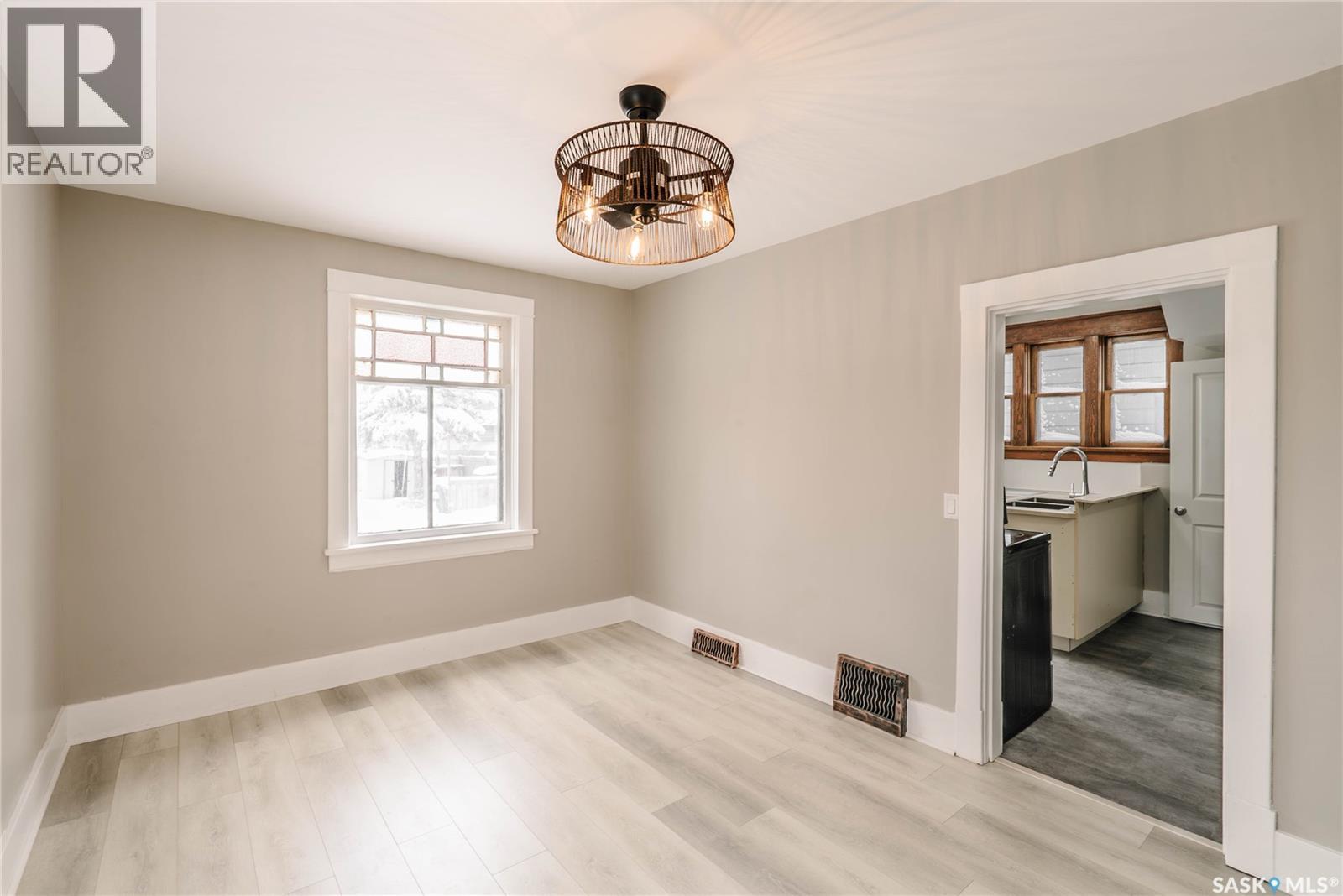 1328 D Avenue N, Saskatoon, Saskatchewan  S7L 1P3 - Photo 7 - SK034020