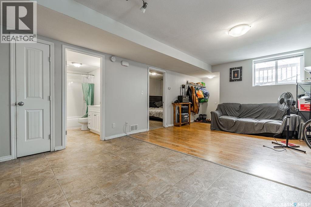 612 M Avenue S, Saskatoon, Saskatchewan  S7M 2L2 - Photo 34 - SK033991