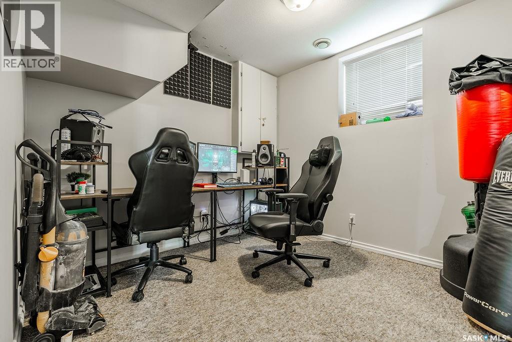 612 M Avenue S, Saskatoon, Saskatchewan  S7M 2L2 - Photo 35 - SK033991