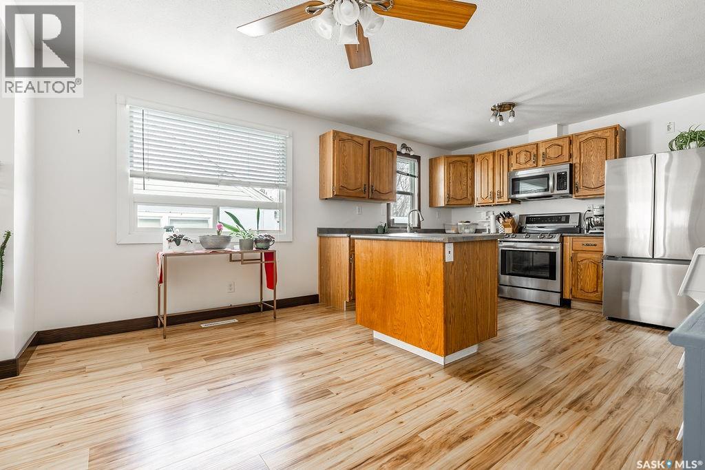 612 M Avenue S, Saskatoon, Saskatchewan  S7M 2L2 - Photo 8 - SK033991