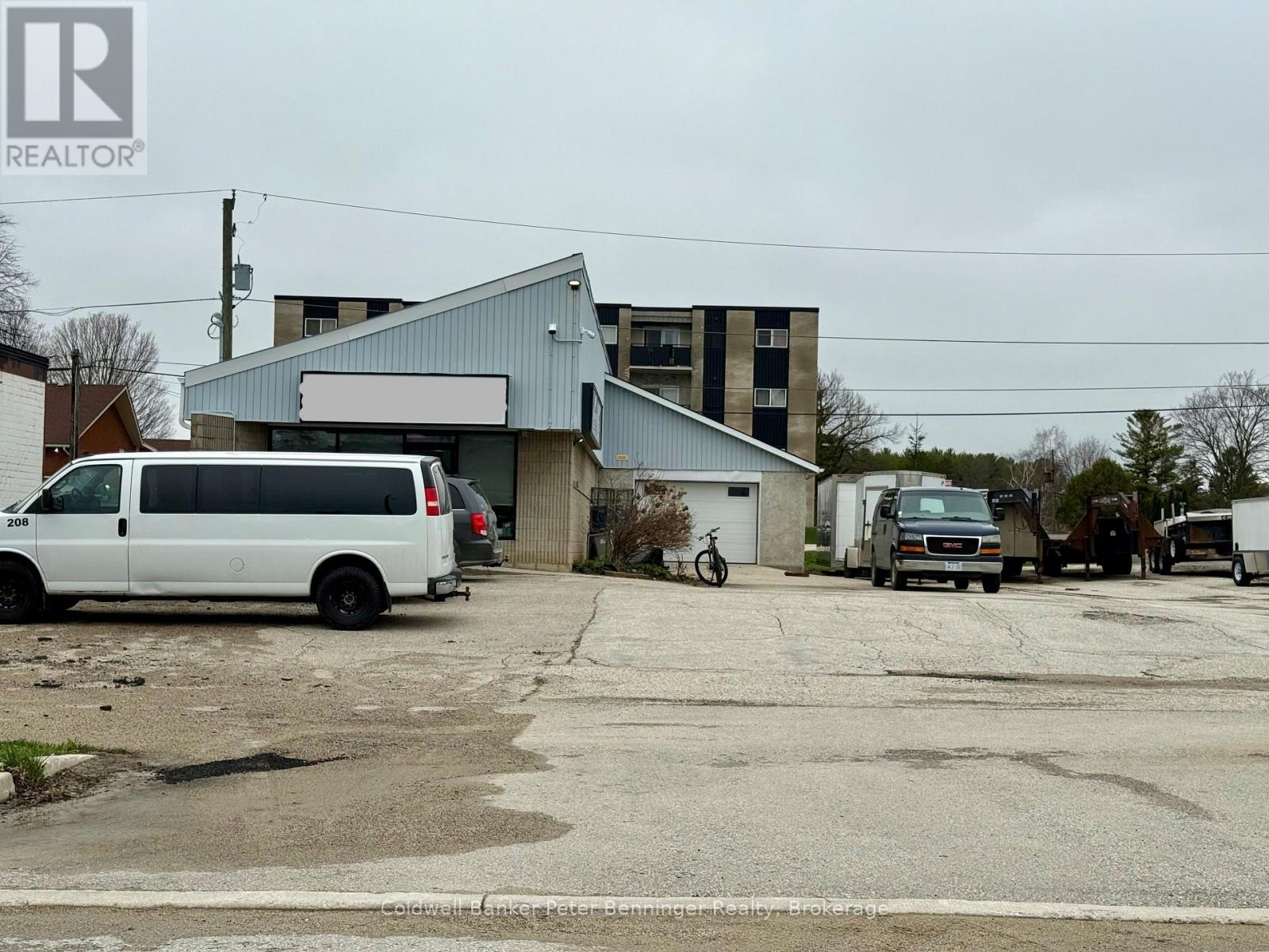 594 11TH STREET, Hanover, Ontario