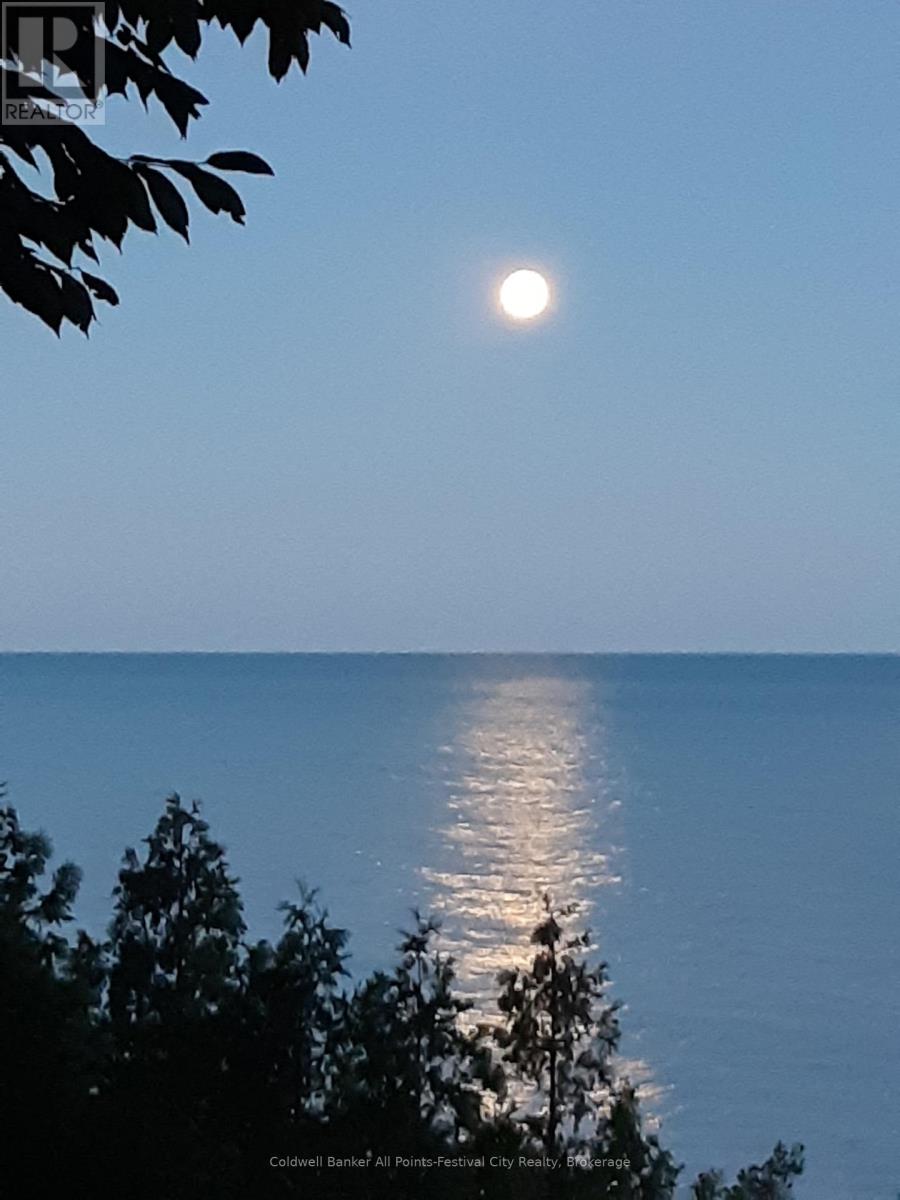 74515 Woodland Drive, Bluewater, Ontario  N0M 1G0 - Photo 3 - X13047252