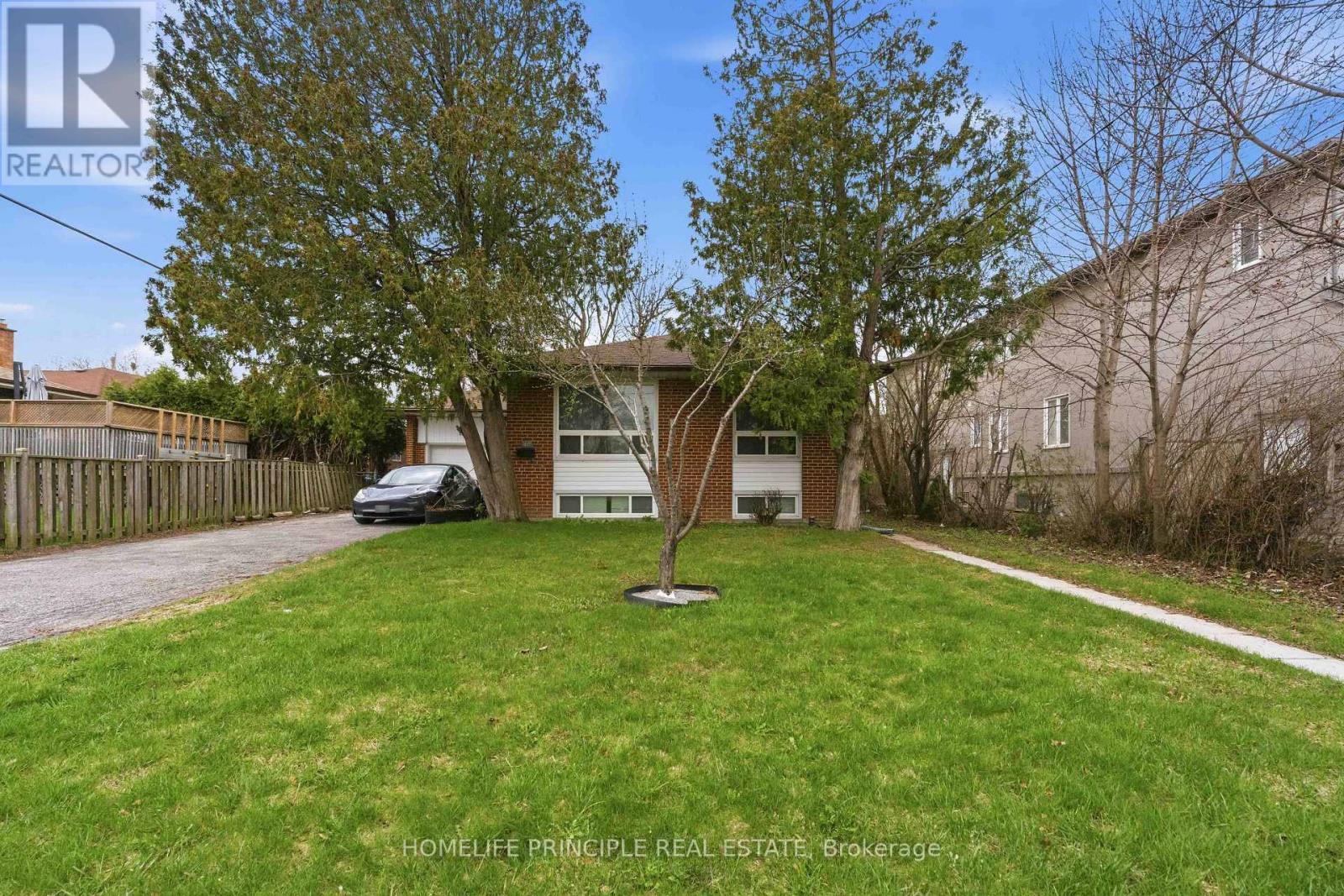 B1-Bsmt - 116 Shaftesbury Street, Toronto, Ontario  M3H 5L9 - Photo 2 - C13047724