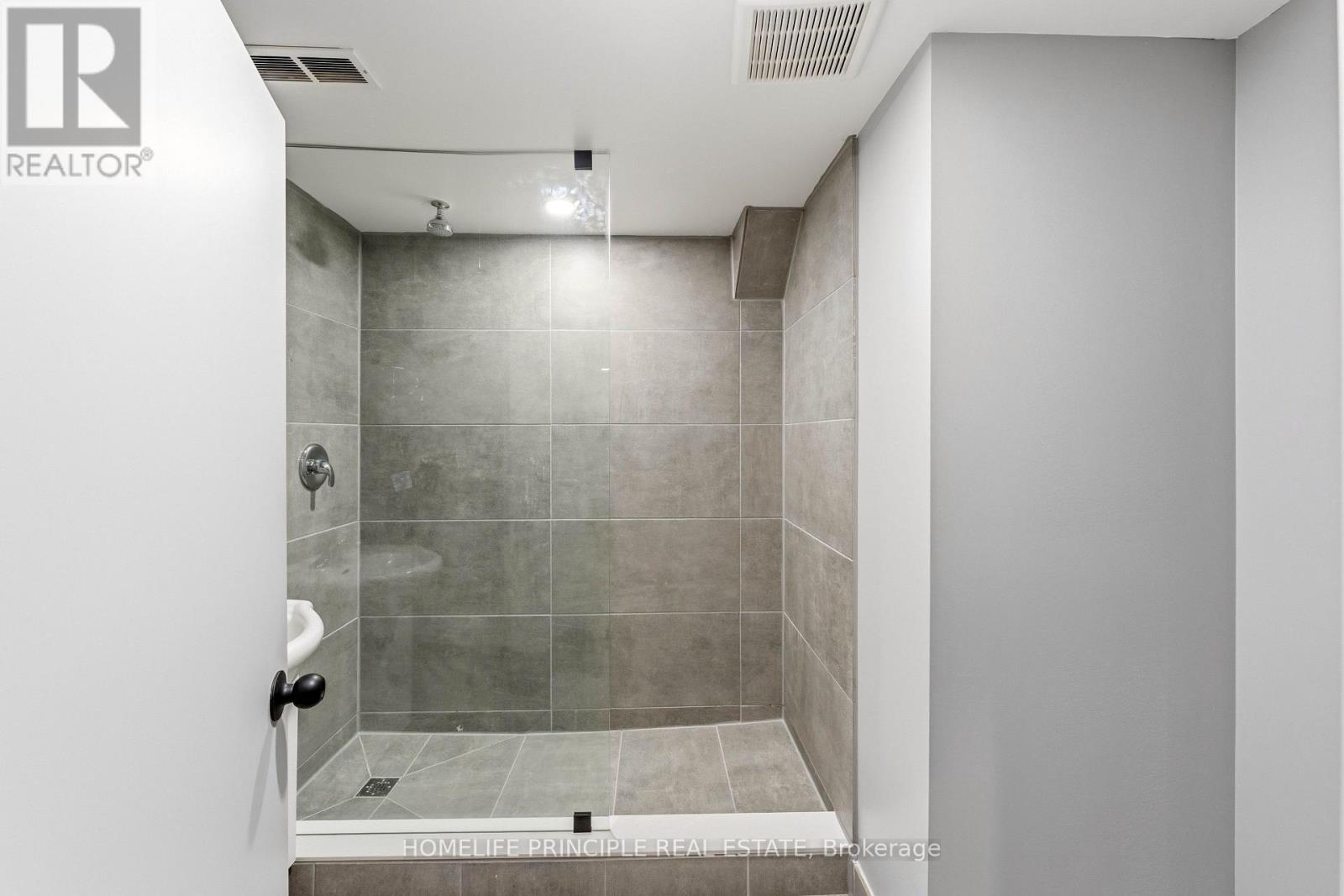 B1-Bsmt - 116 Shaftesbury Street, Toronto, Ontario  M3H 5L9 - Photo 34 - C13047724