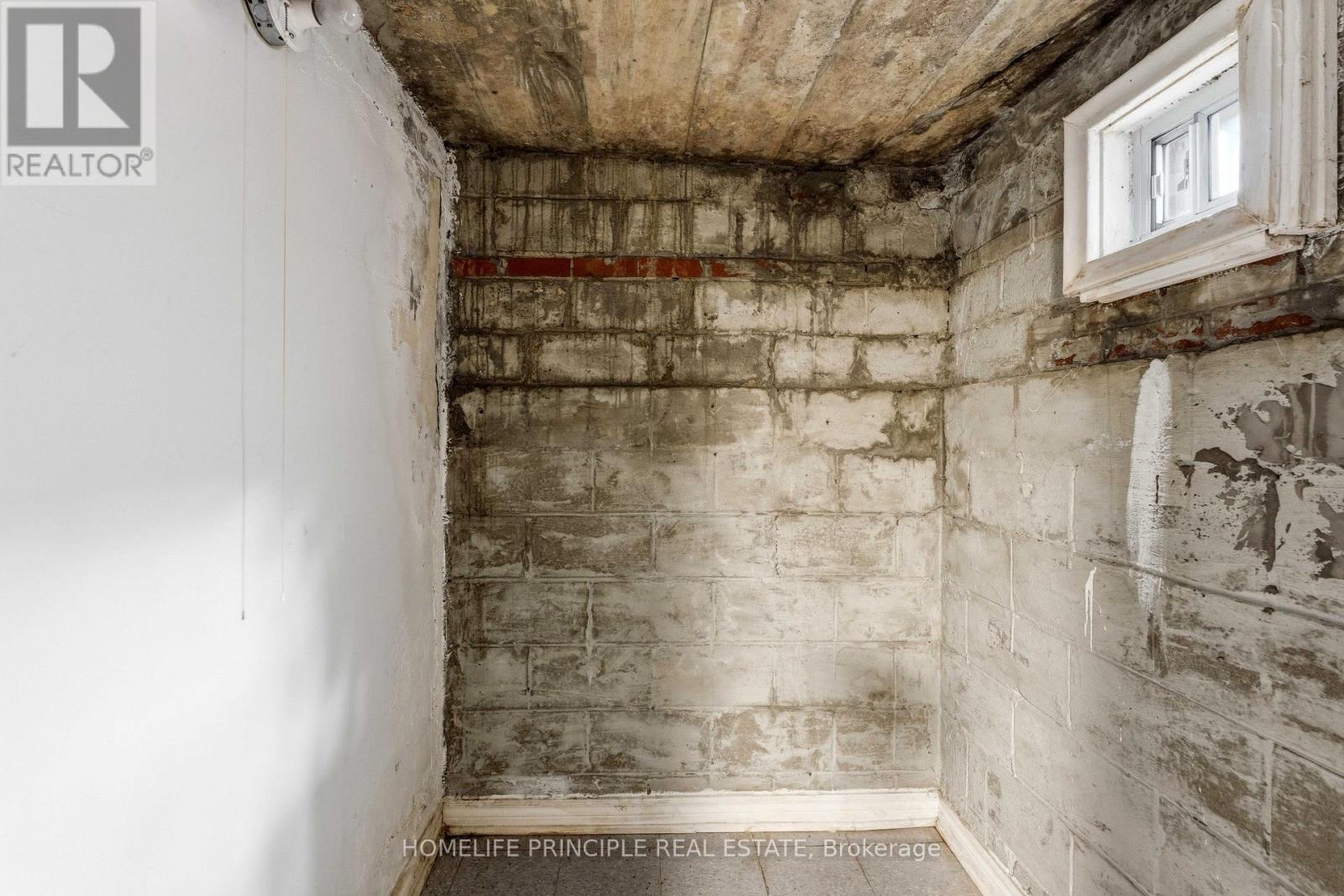 B1-Bsmt - 116 Shaftesbury Street, Toronto, Ontario  M3H 5L9 - Photo 37 - C13047724