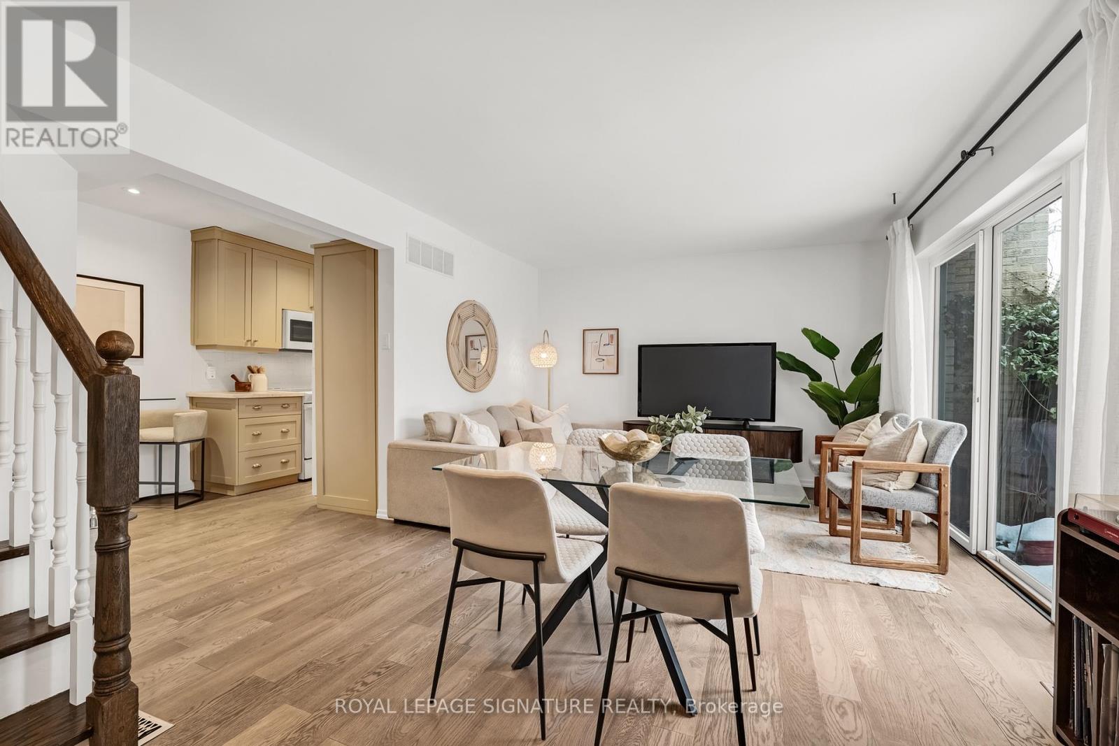 34 SUGAR MILLWAY, Toronto, Ontario